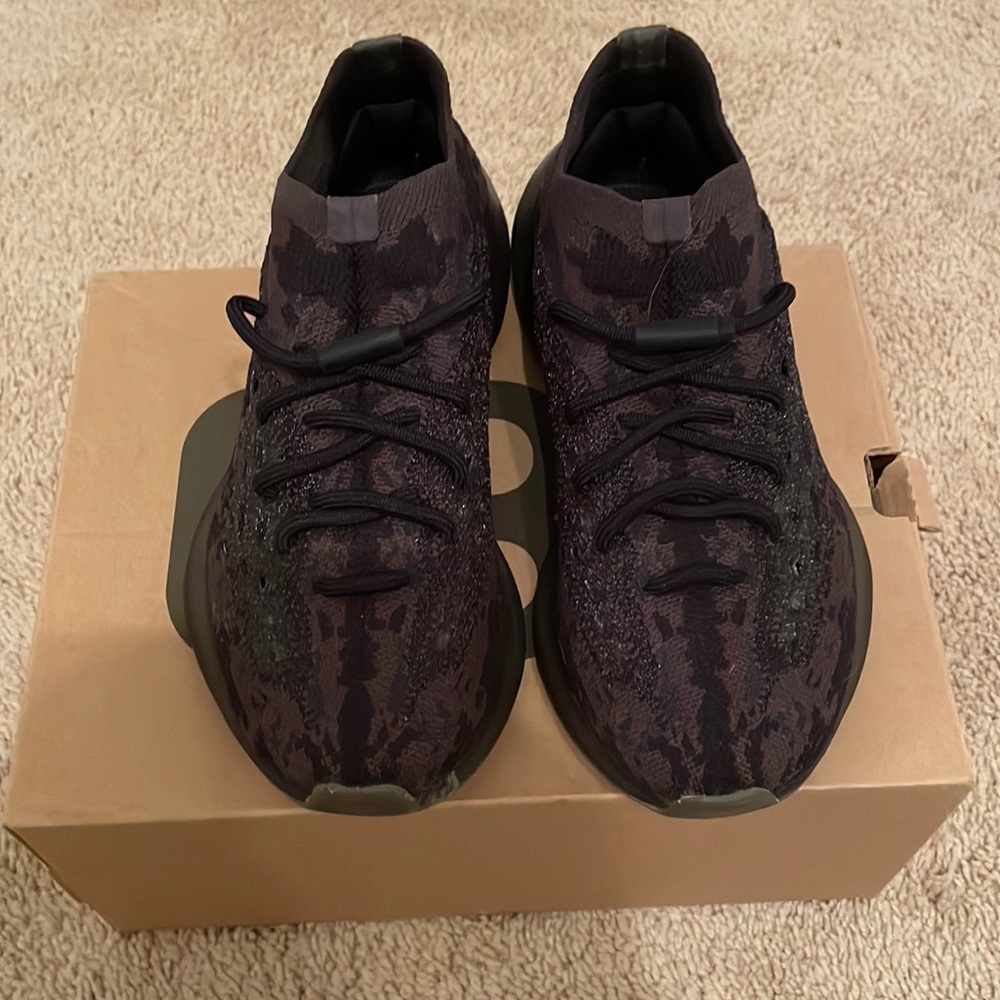 Yeezy boost 380
